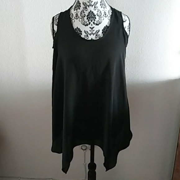 Unique Spectrum Tops - 💋 (3/$9) "NWOT" Black Cold Shoulder Blouse 💋